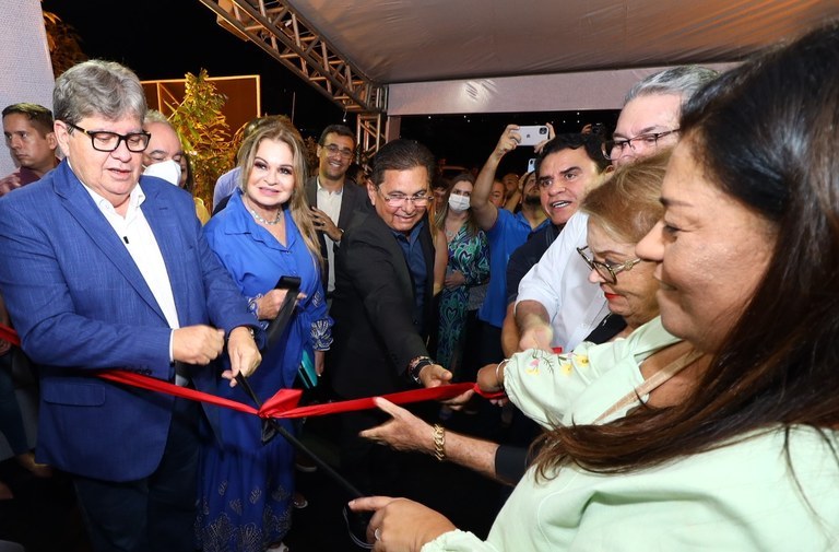 João Azevêdo abre 34° Salão do Artesanato em Campina e destaca ações do Governo na valorização do segmento