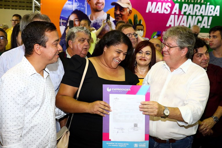 João Azevêdo presta contas no ODE de Sousa com recorde de participação